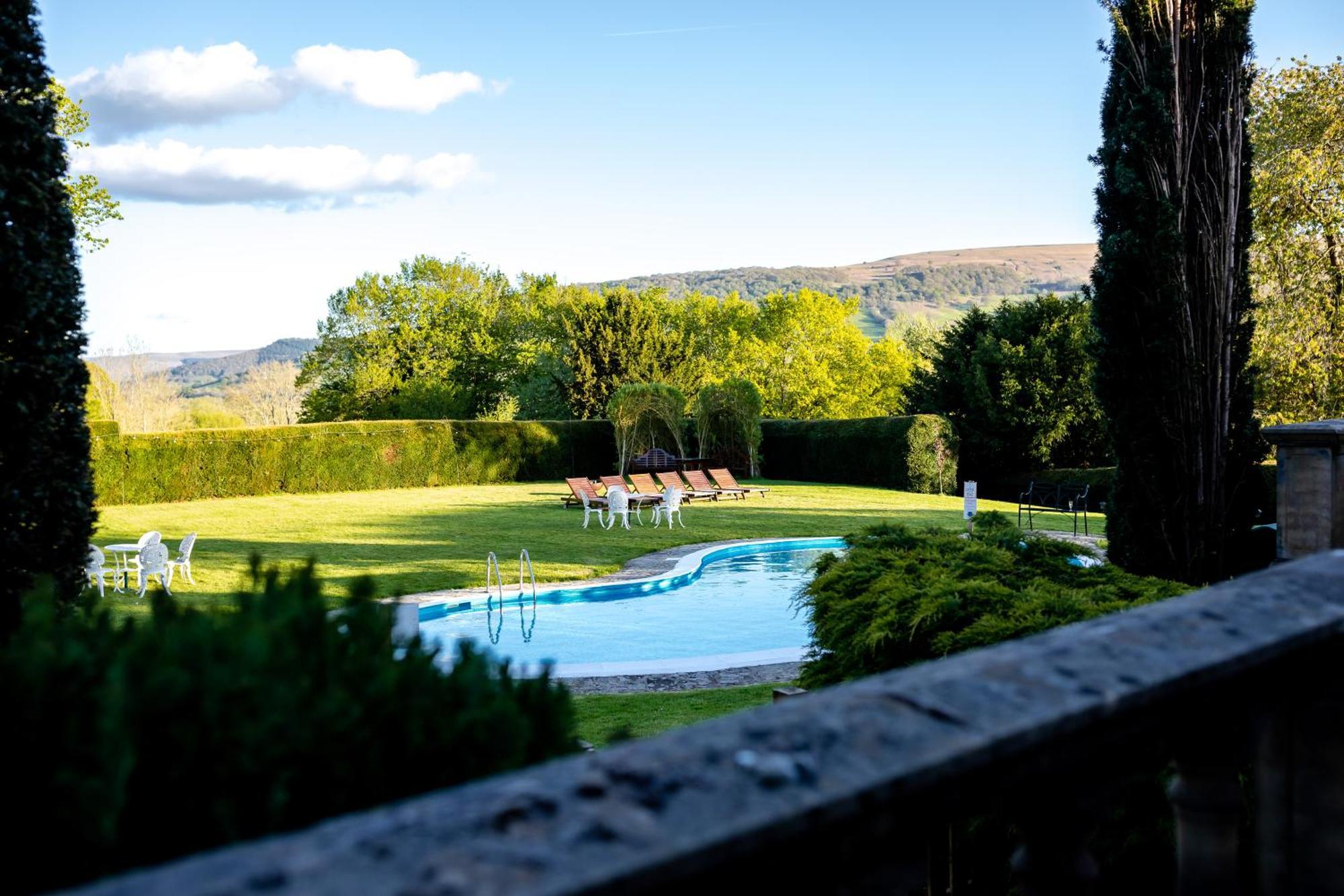 Peterstone Court Country House Restaurant & Spa Брекън Екстериор снимка