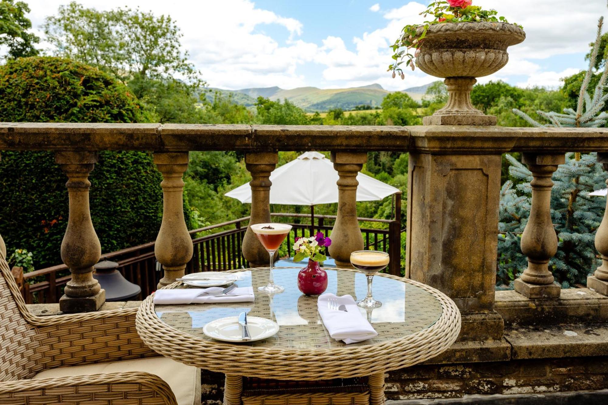 Peterstone Court Country House Restaurant & Spa Брекън Екстериор снимка