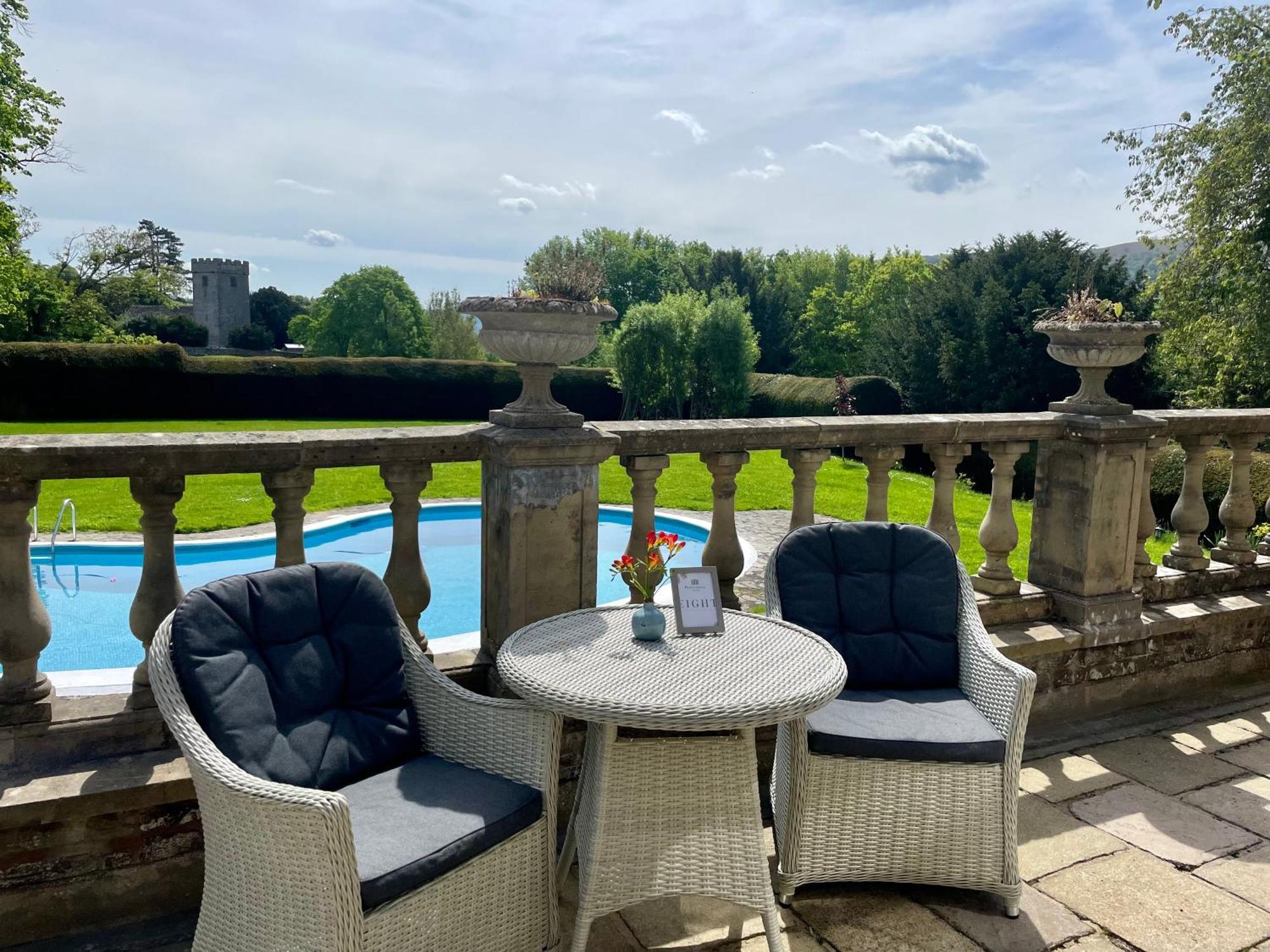 Peterstone Court Country House Restaurant & Spa Брекън Екстериор снимка