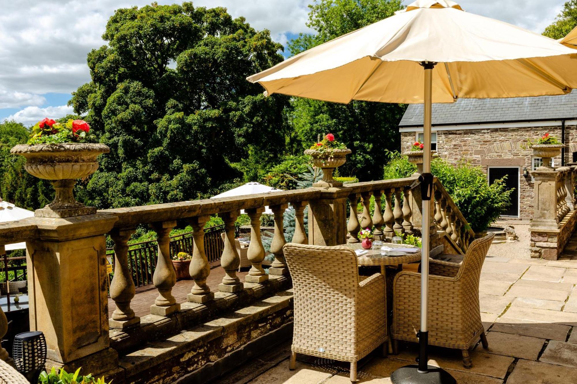 Peterstone Court Country House Restaurant & Spa Брекън Екстериор снимка