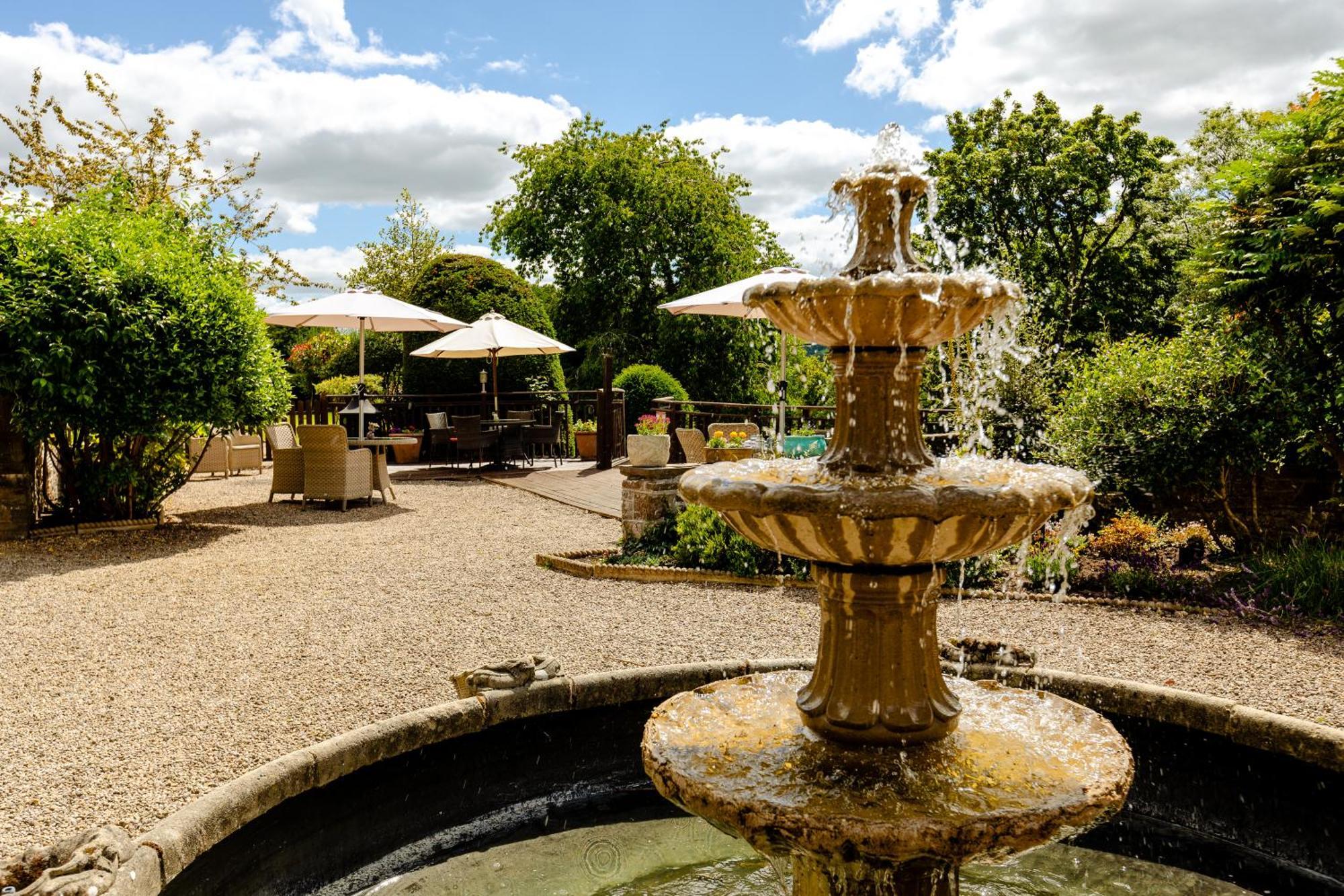 Peterstone Court Country House Restaurant & Spa Брекън Екстериор снимка